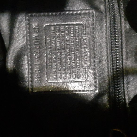 2 Coach purses - Picture 2 of 3